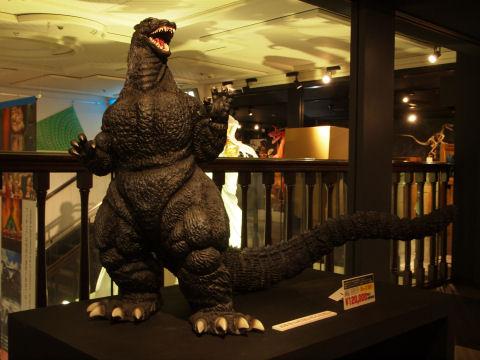 おなじみゴジラ