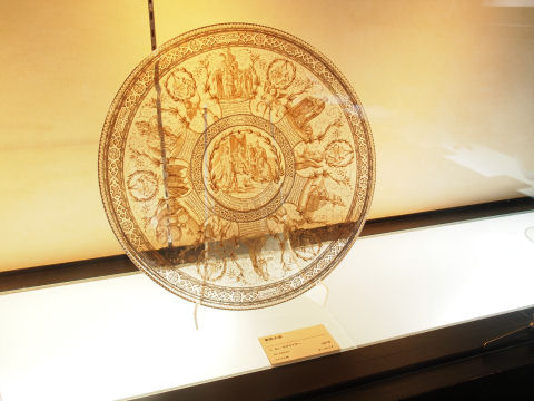 皿として使えるのか