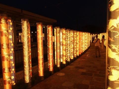 さすがにこの直線は人が絶えない