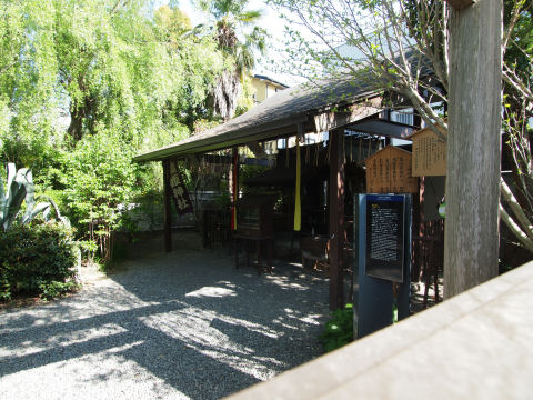 なんで原発からの距離がある？