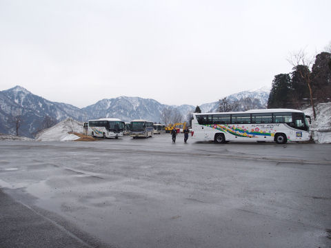 このバスはどこから来たのか