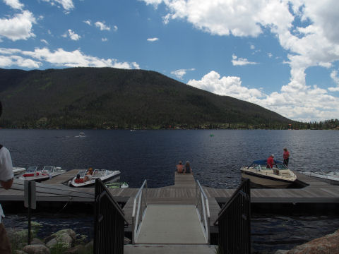 このとき曇っていて暗い