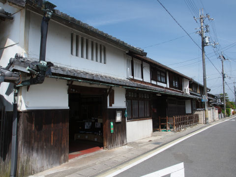 中にでかい絵画があった