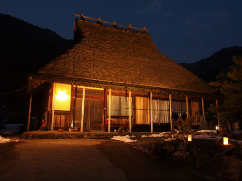 家屋のライトアップ