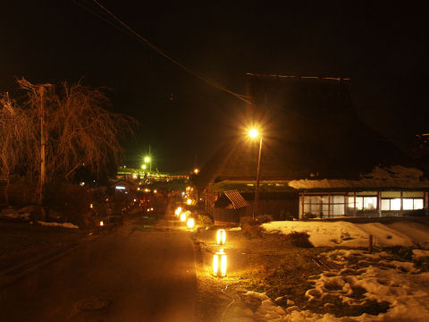 メインストリートはさすがに人がいる