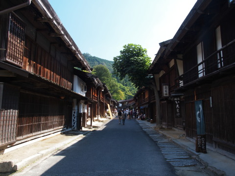 日陰で歩くにはよい