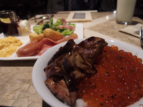 2310と値段相応か