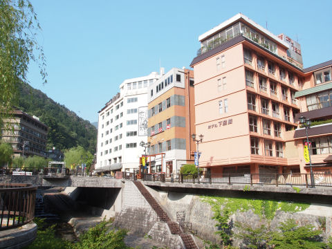 飛騨川を越えてすぐ