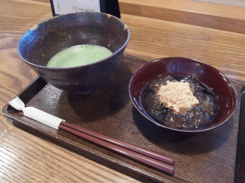 わらび餅と抹茶