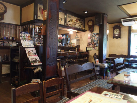 ポスターいっぱい