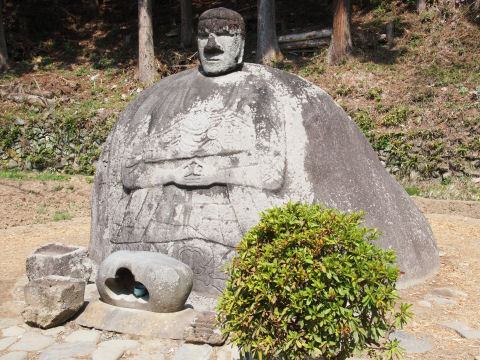 ( ´_ゝ｀)ﾌｰﾝに似てる気がする