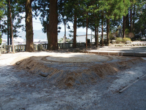 相撲をしたとは書いてない