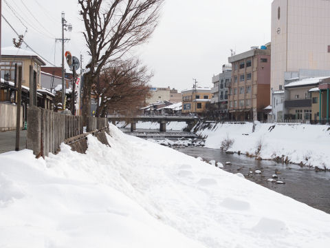強者は歩いてるっぽい