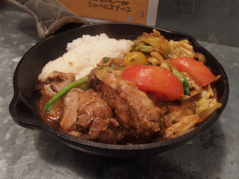 野菜が多いせいかご飯は少な目だった