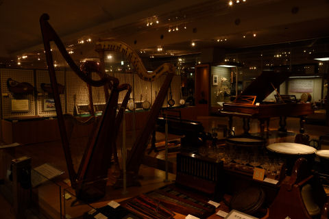 ハープで記念撮影している人がいた