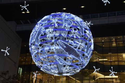 音楽に合わせて点滅したりもしていた