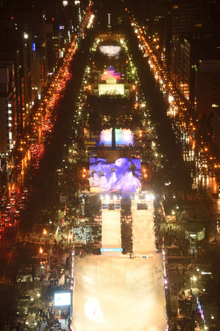 サザエさんはライトアップされてないようだ