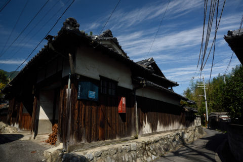 集会所だろうか