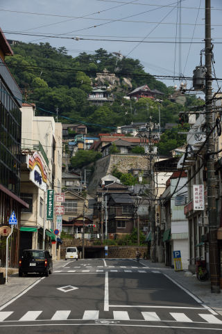 こんなところによく住めるもんだ