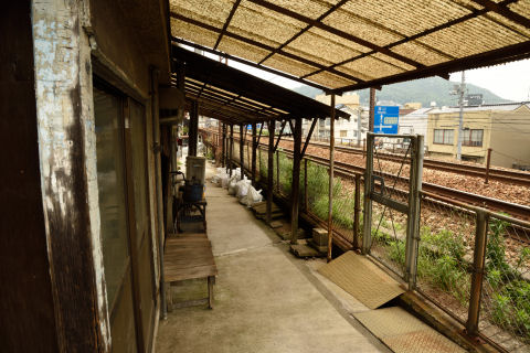 民家の度真ん前