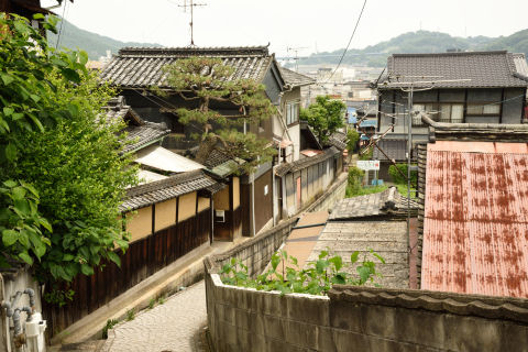 瓦屋根やトタン屋根