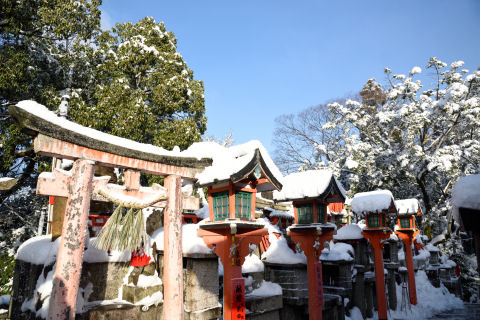 日が低いので下の方は暗い