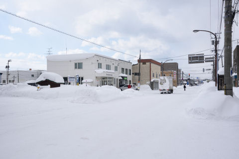 道路も真っ白