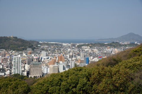 ヨーロッパの砦みたいなものが見える