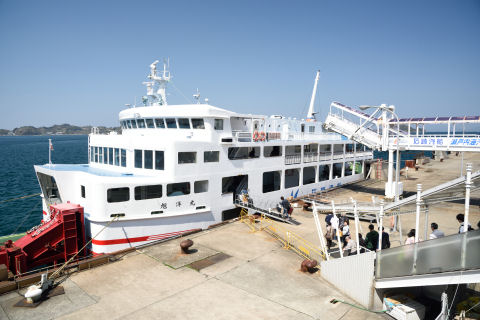 鍵を開けて窓を開けて写真を撮って窓を閉じて鍵を閉める