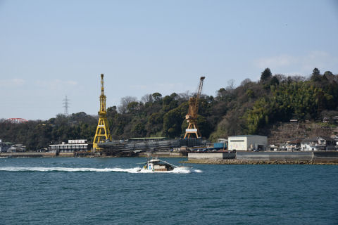 クレーンが見えて来た