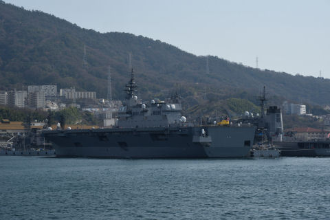 ヘリ搭載護衛艦「いせ」