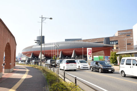 戦艦とかじゃなくて潜水艦とは