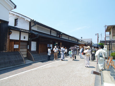 なぜか人がとても多い