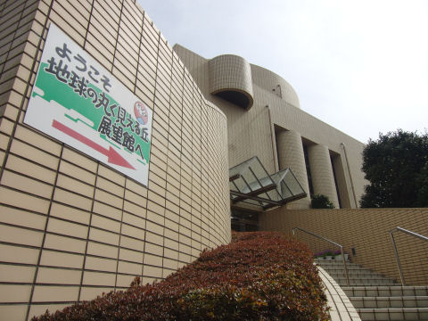 ちょっとした坂道を経由