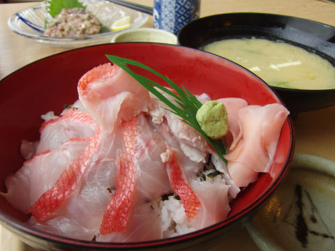 酢飯じゃなくてあったかいご飯が良かった