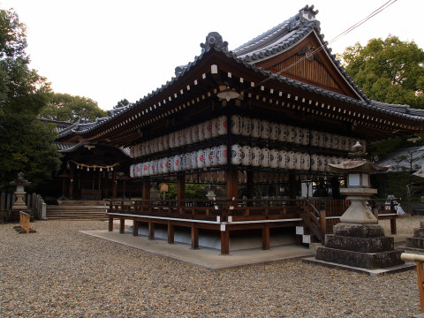 本殿は明治神宮のモデルになったそうだ
