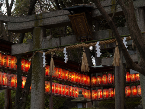 お稲荷さん前の鳥居