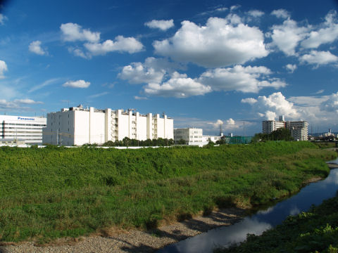 うっかり保護フィルターの上にとPLをつけてしまったのでケラレが・・・