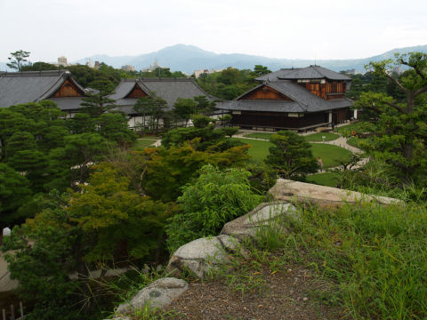 写真右上の山に「大」の字が