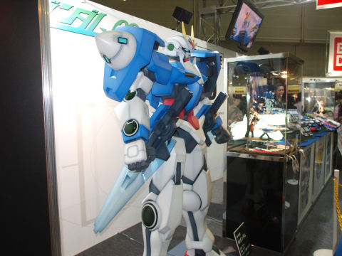 人間大のガンダム人形