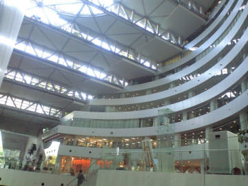 広い空間のある内部