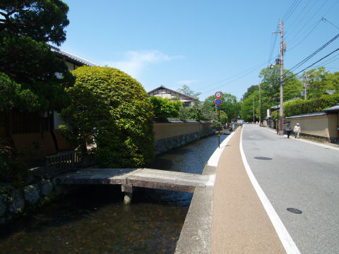 リッチそうな家が並ぶ