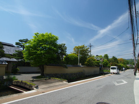 川と相まって景観がよい