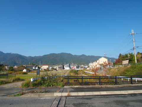 この小川に沿って登っていった