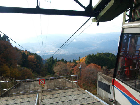 山頂の中でここが一番眺めがよかった，止まれないけど