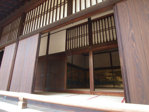 モノがないのでヒマそう