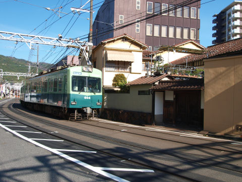 渋滞を掻き分けて進む併用軌道，登山電車顔負けの急勾配と急曲線を抱えた全国でも指折りのテクニカルコース(5割くらい私感)とか