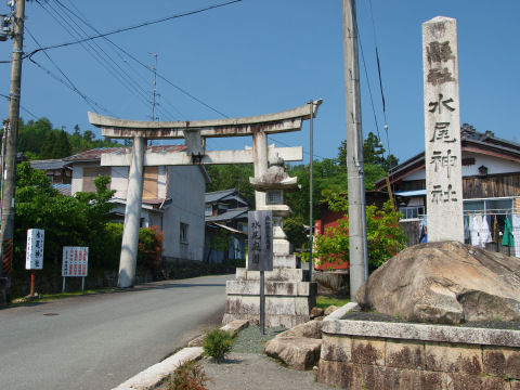 思いっきり民家がある