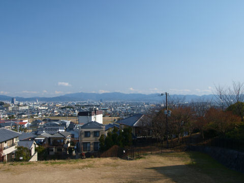 眺めの良い高い場所＝行くのが大変