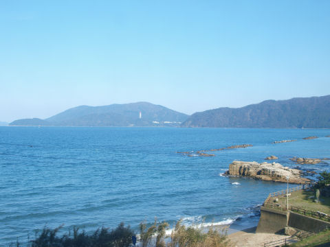 安寿姫が塩水を汲んだとされる汐汲浜